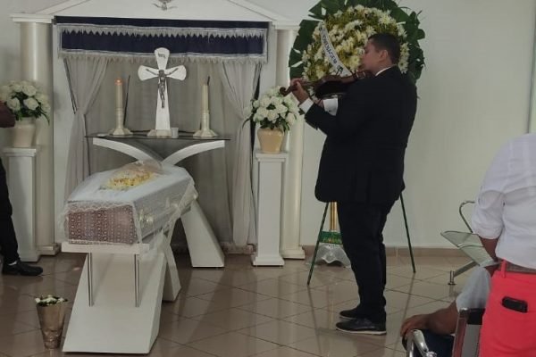 b1daa376-a7be-469a-9093-ea8c12d11e80